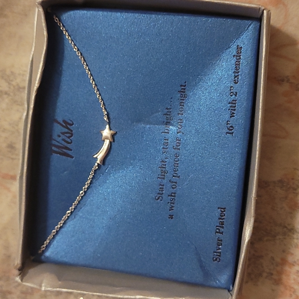 Shooting star necklace